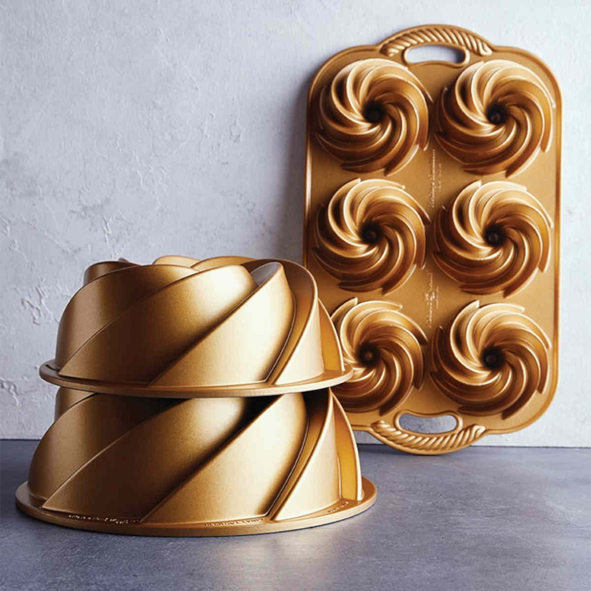 Nordic Ware Heritage Bundt Pan Gold 22cm